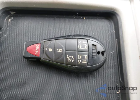 2016 Chrysler Town & Country Touring z USA, uszkodzony, nr VIN 2C4RC1BG2GR187241